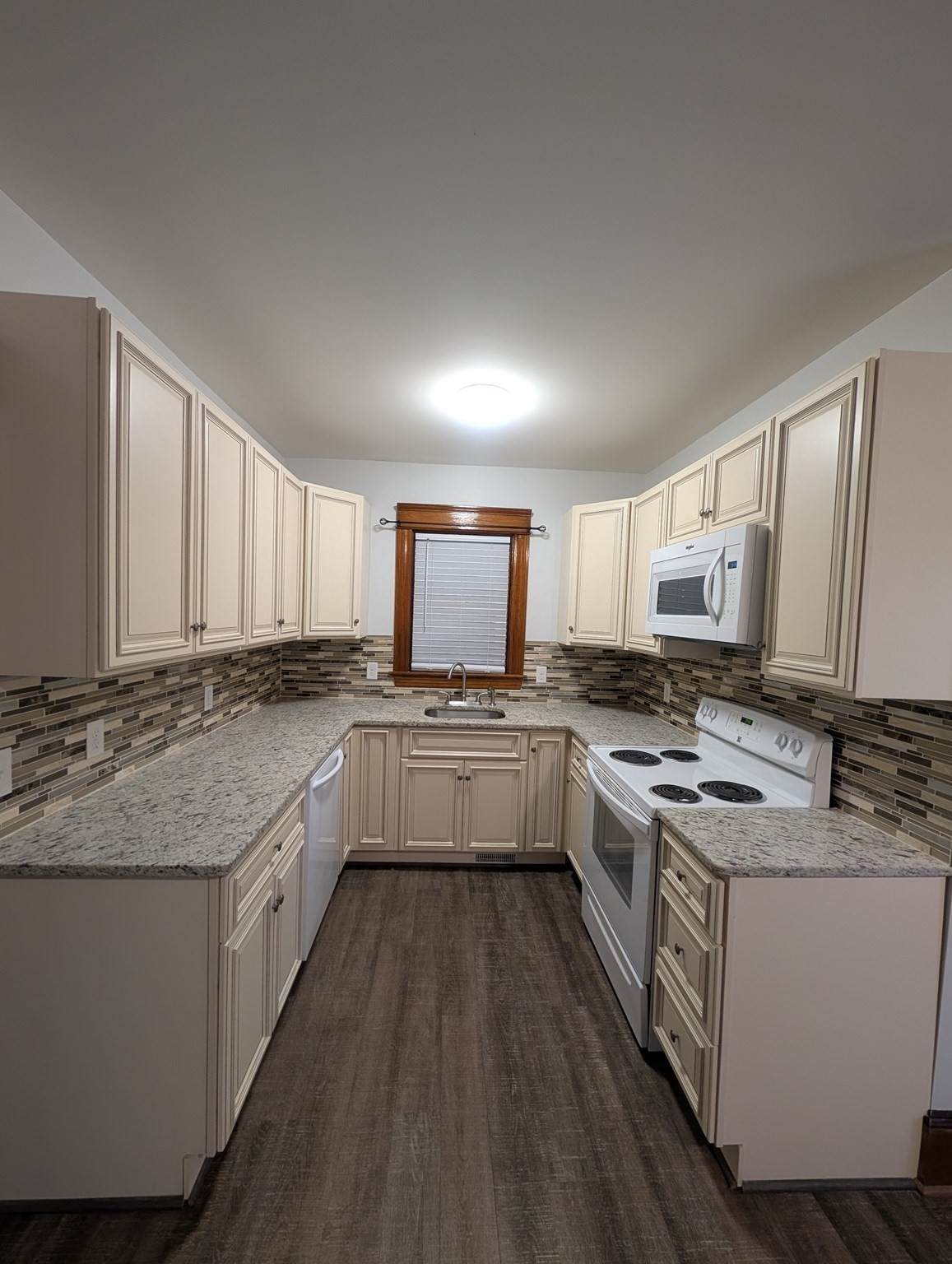 8 Howard Ave - Photo 1