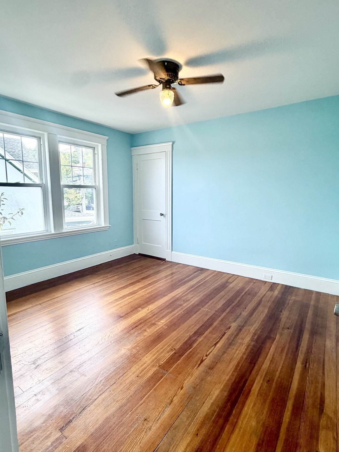 107 Loring Av - Photo 1