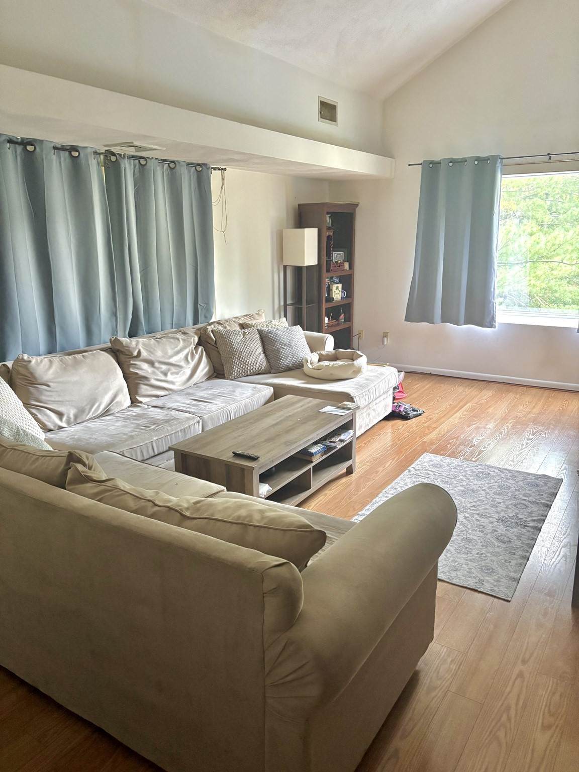 1010 Middle - Photo 1