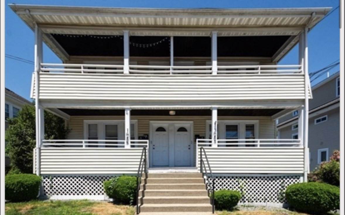 1085 Main St - Photo 1
