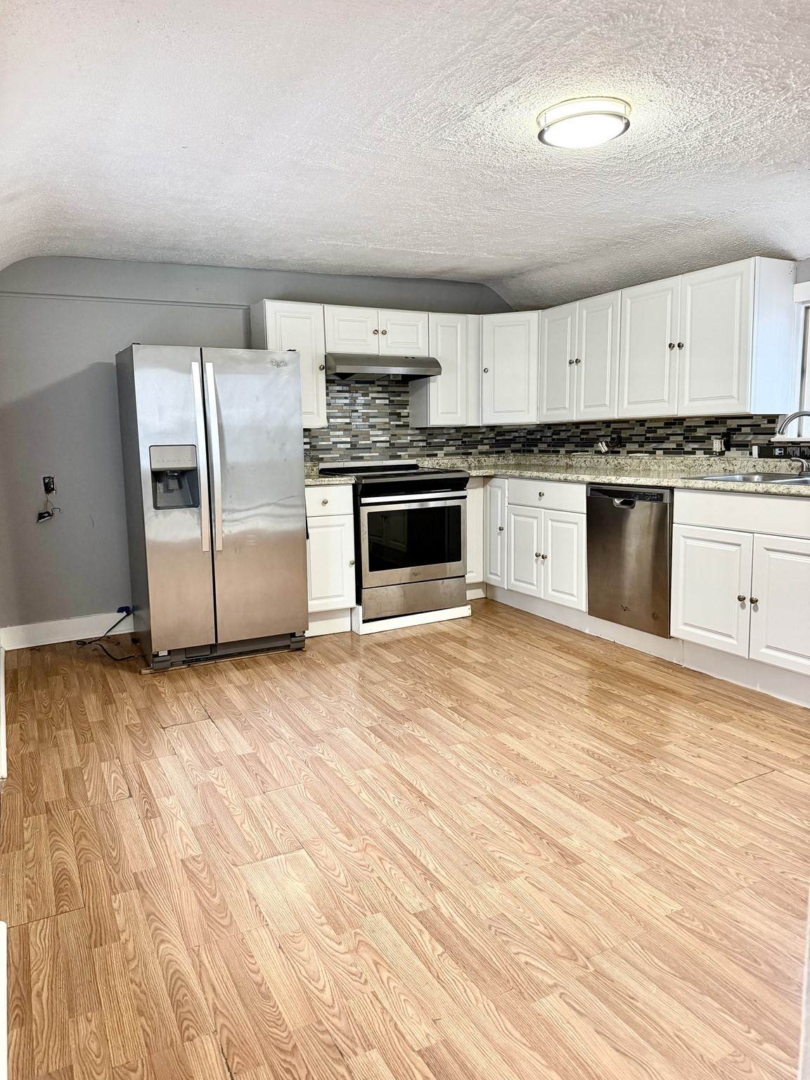 34 Grove St - Photo 1