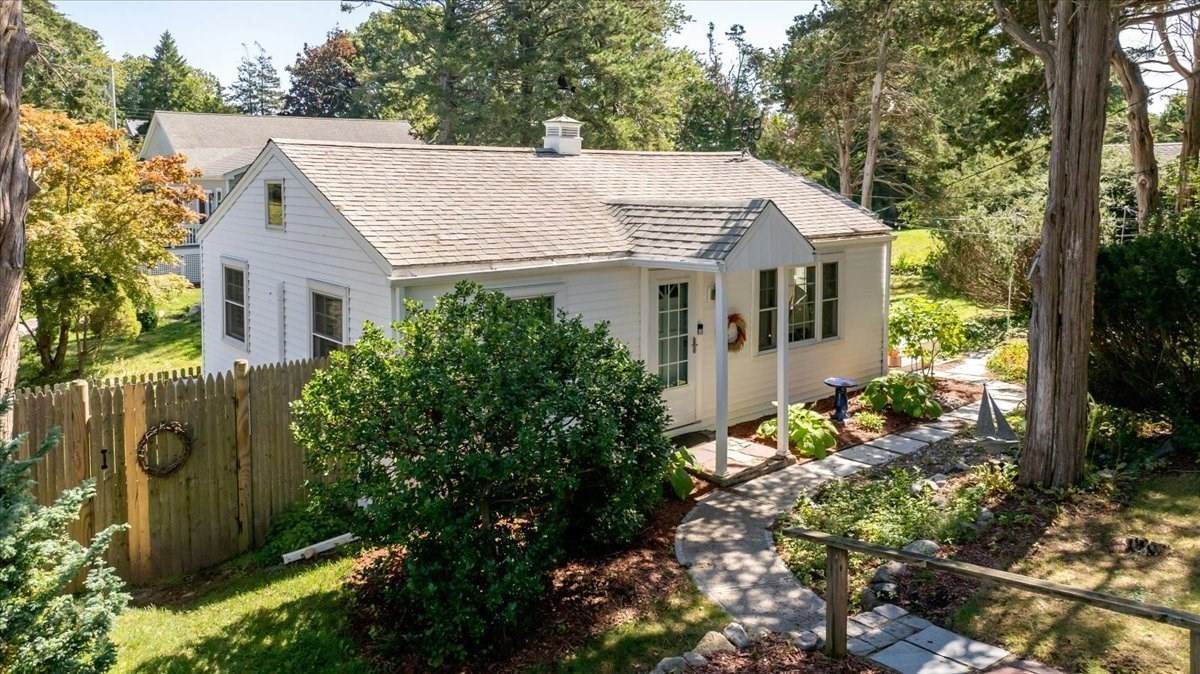82 Beach Street - Photo 1
