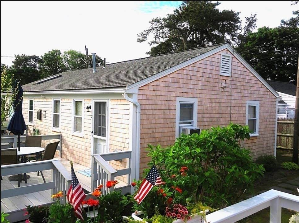 37 Ocean Dr - Photo 1