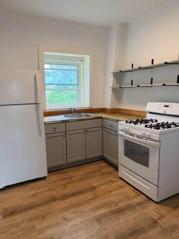 290 Lincoln St. - Photo 1