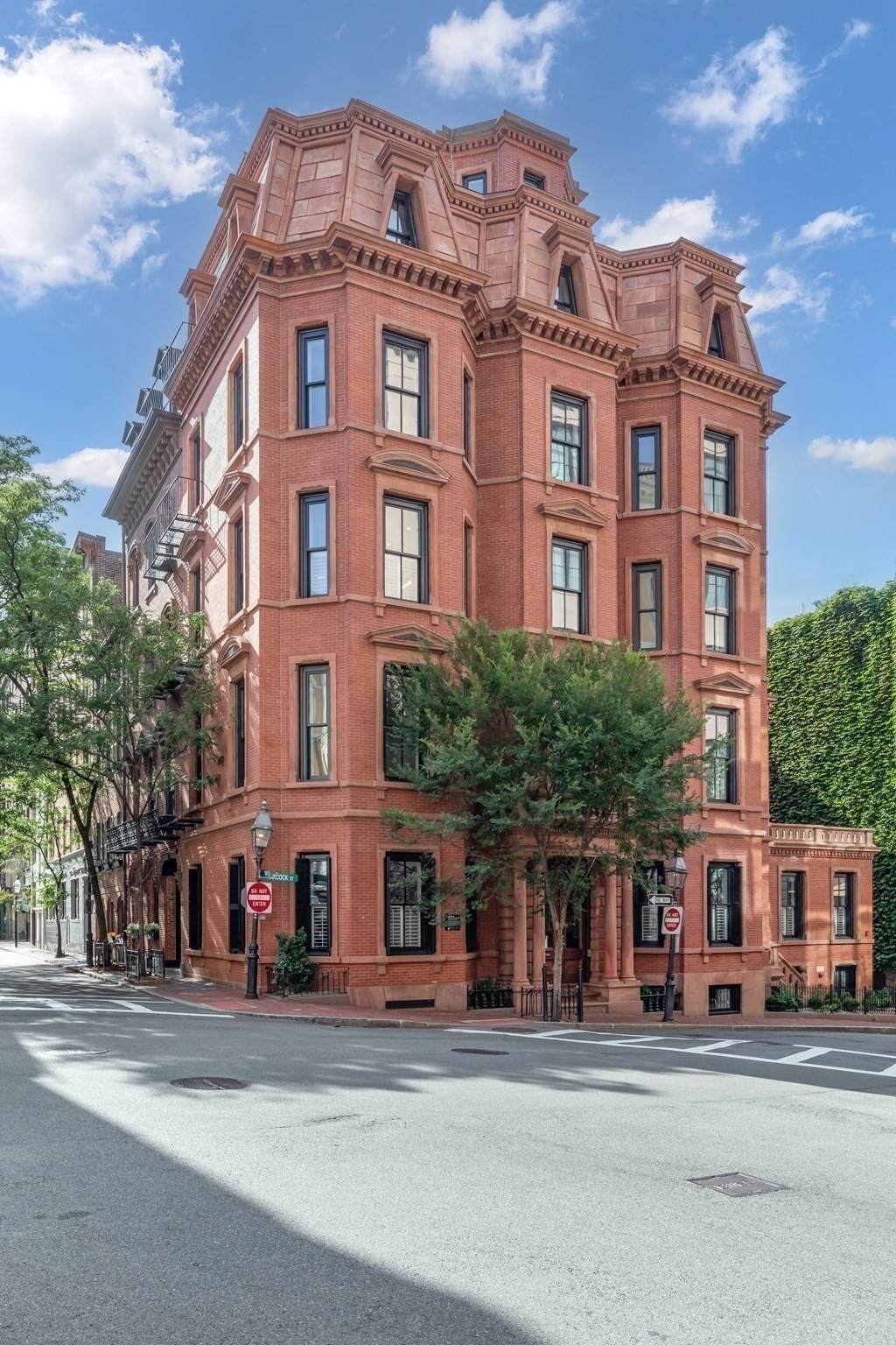 57 Hancock St - Photo 1