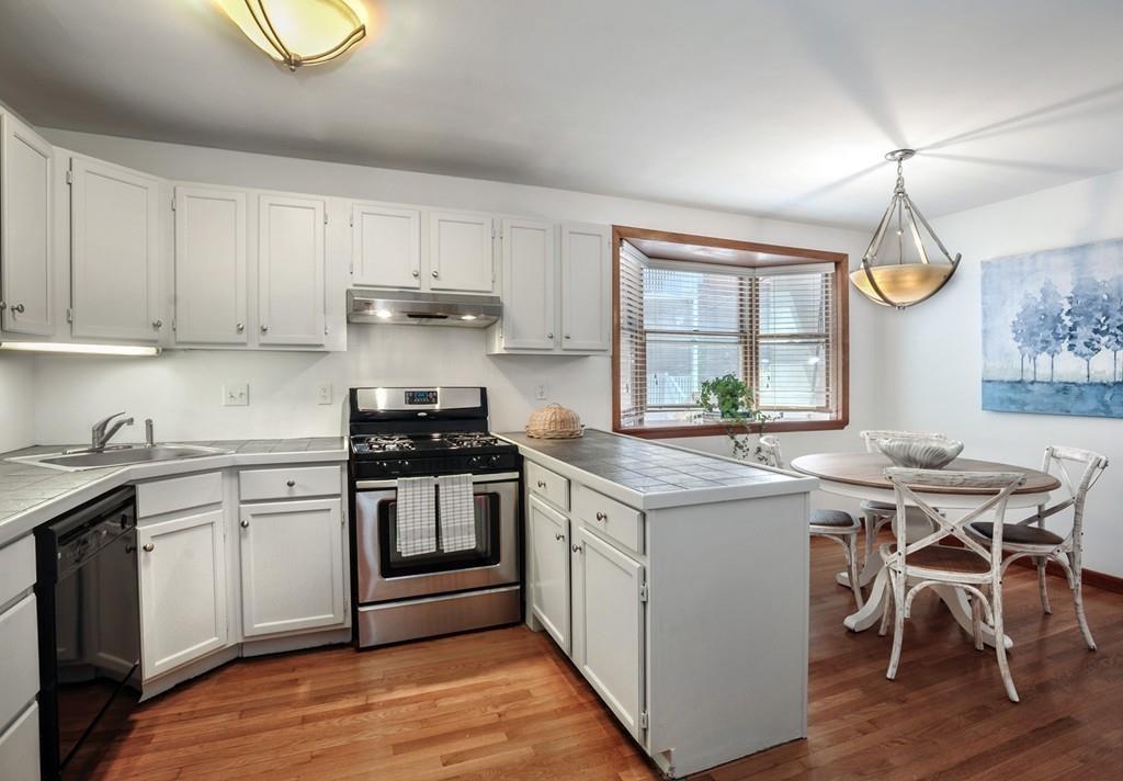 3 Bond St - Photo 1