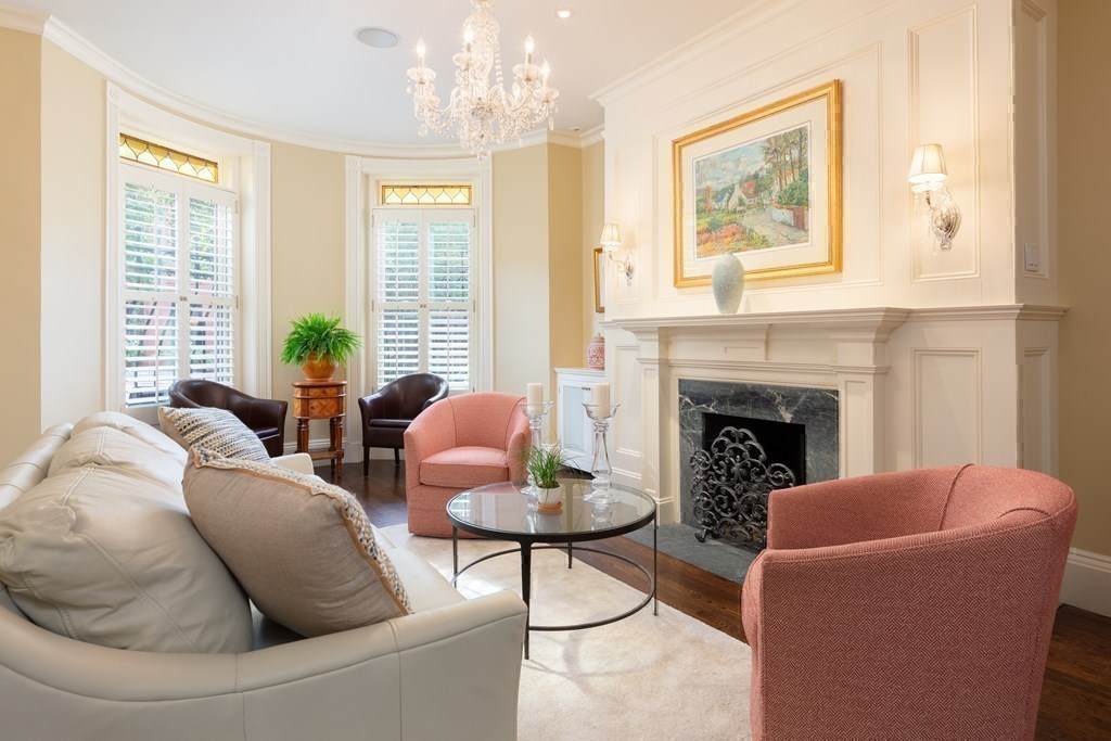 111 Saint Botolph Street - Photo 1