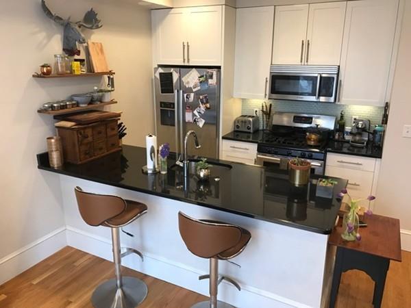 87 3rd St. B, Cambridge, MA 02141 (MLS #72147063) :: Charlesgate Realty Group