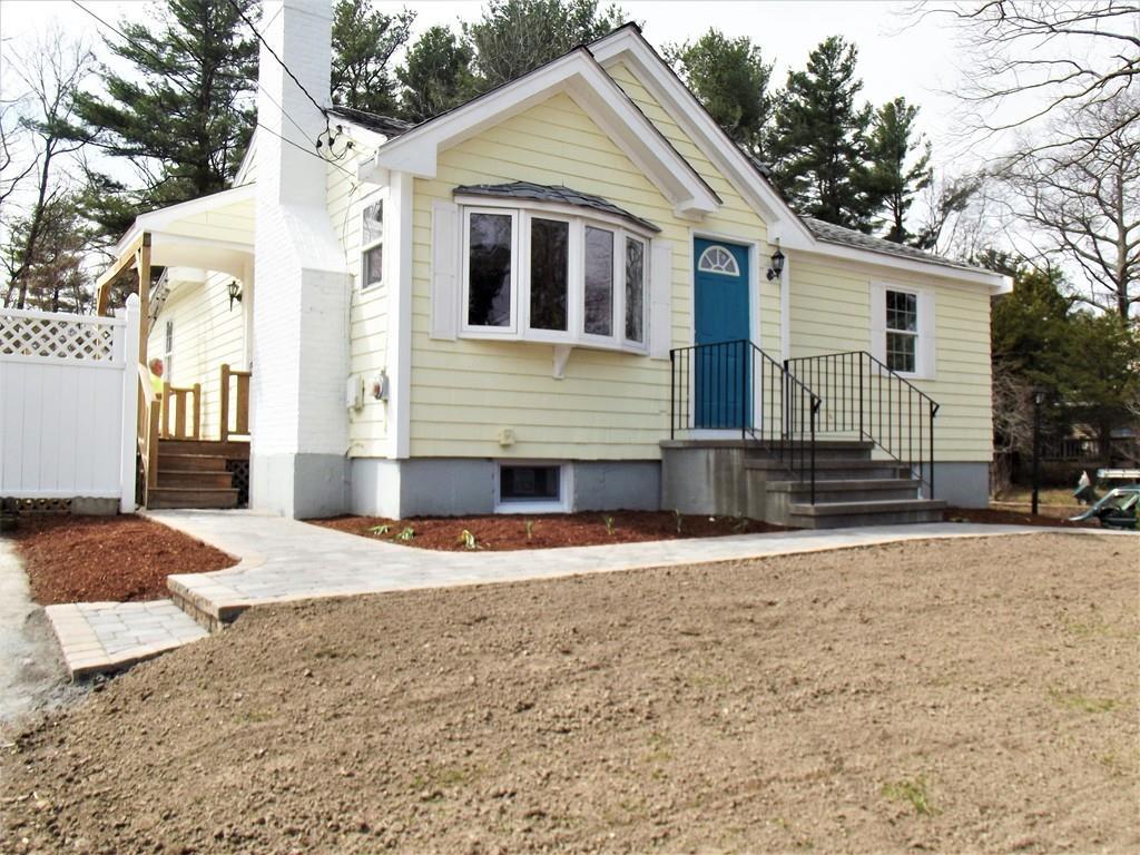 1215 Pleasant St - Photo 1