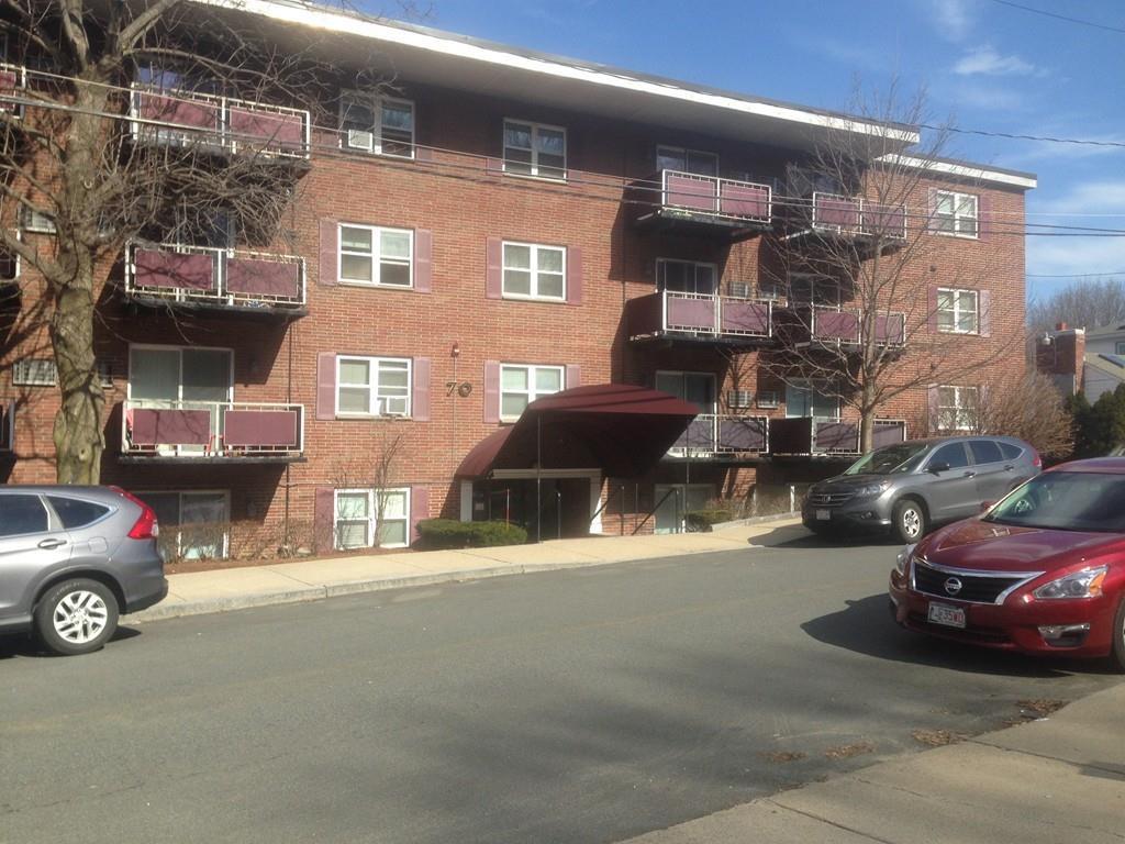 70 Warren Ave - Photo 1