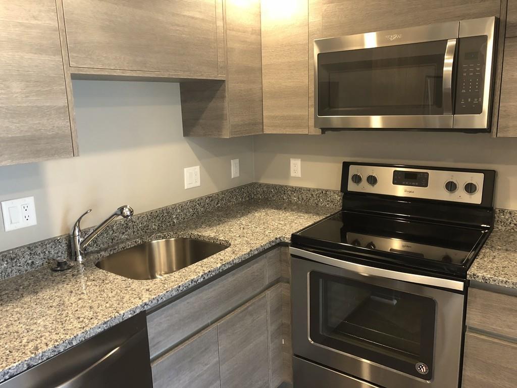 60 Howard St - Photo 1