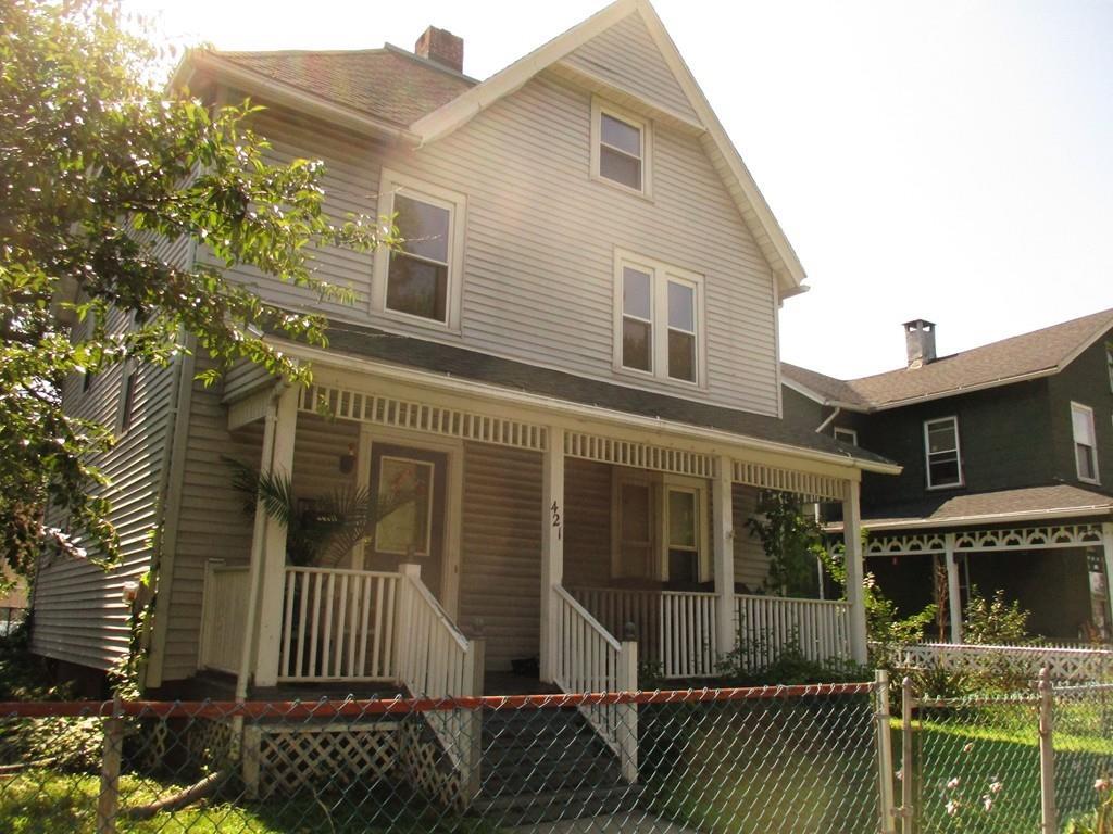 421 Bay St - Photo 1