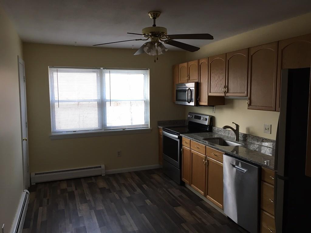 127 Colonial Cir - Photo 1
