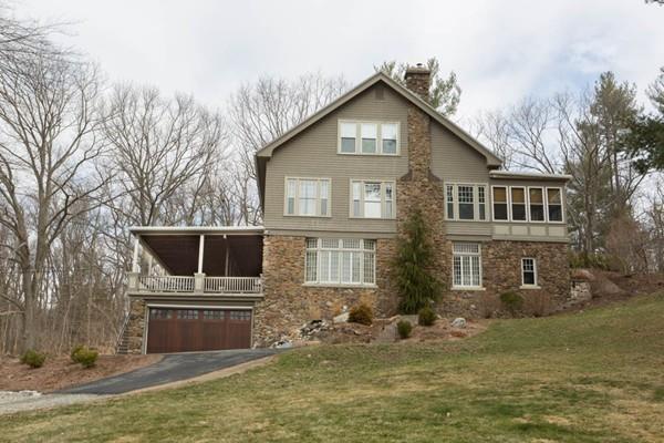 439 Northampton St - Photo 1