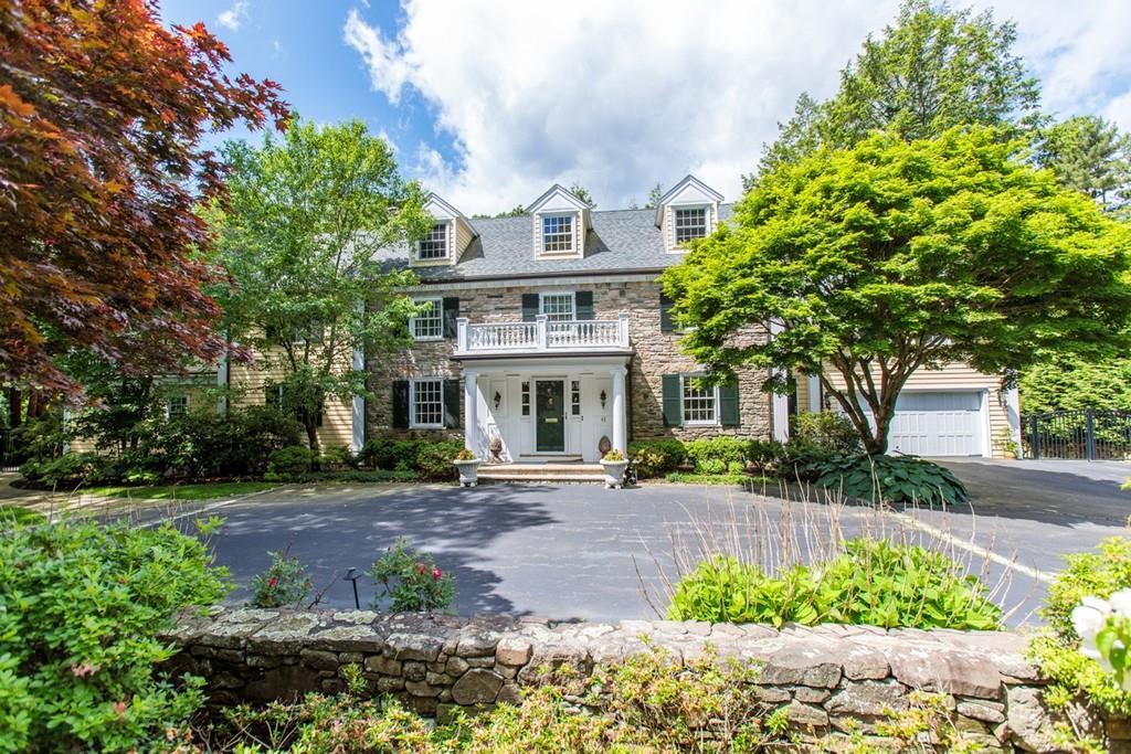 62 Woodcliff Rd - Photo 1