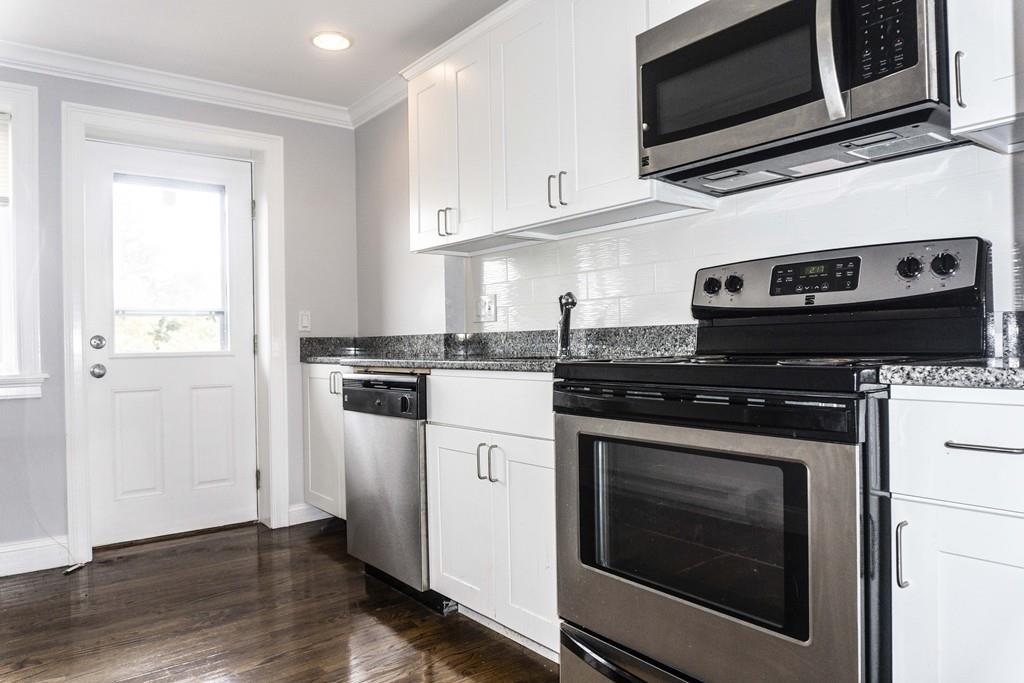 7 Lowell Ave - Photo 1