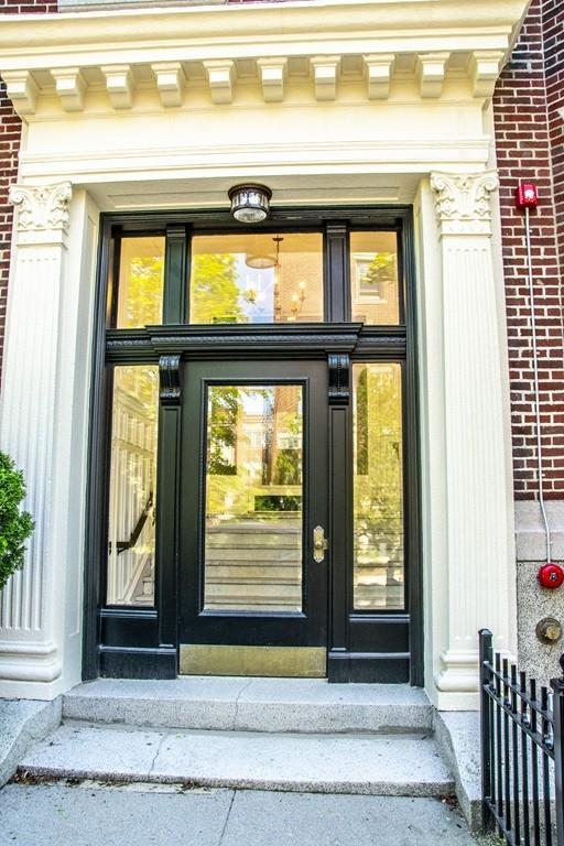 11 Alton Place - Photo 1