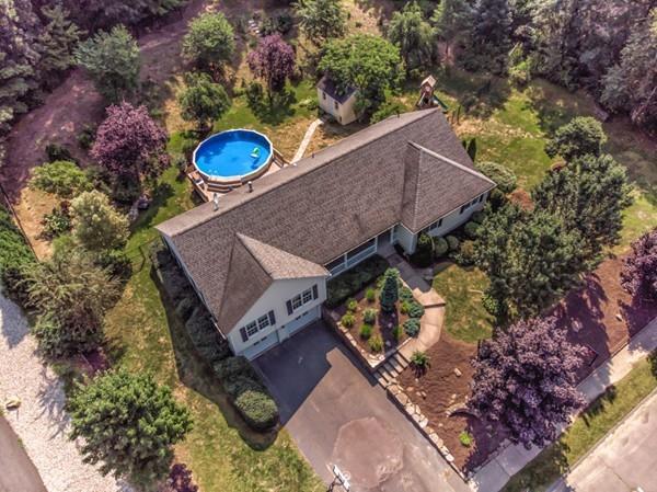 55 Hillcrest Cir - Photo 1