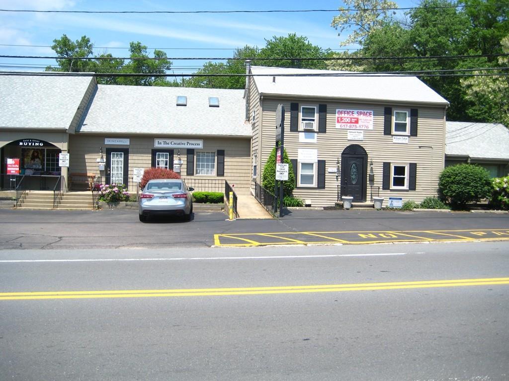 1362 Washington St - Photo 1
