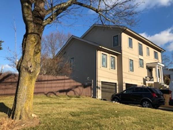 166 Hunnewell Street - Photo 1