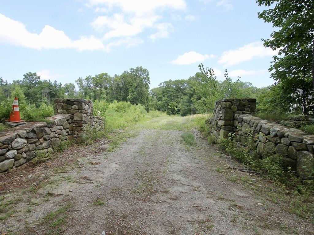 223 Manchaug Rd - Photo 1