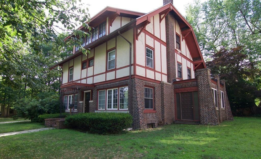 16 Stratford Ter - Photo 1