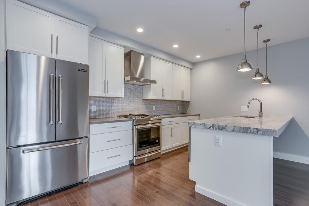 150 West Broadway - Photo 1
