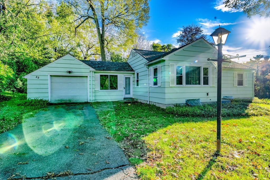 22 Decorie Dr - Photo 1