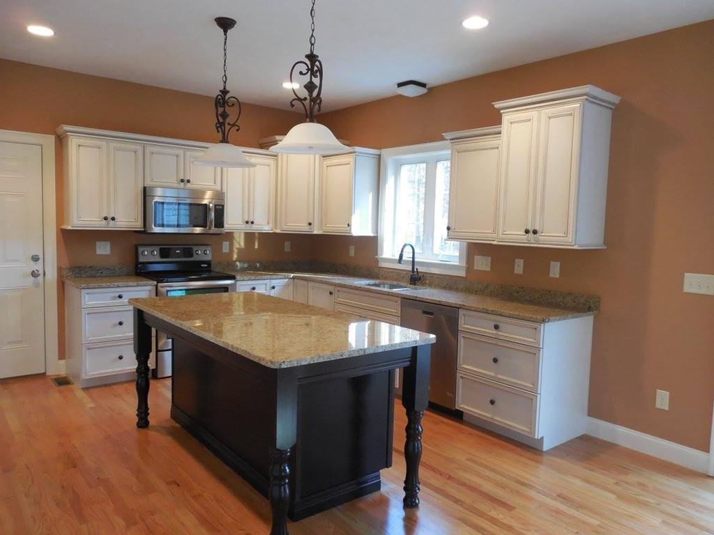 128 Yew St. - Photo 1