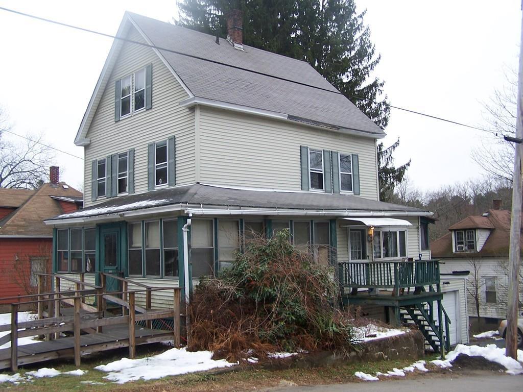 1052 S Main St - Photo 1