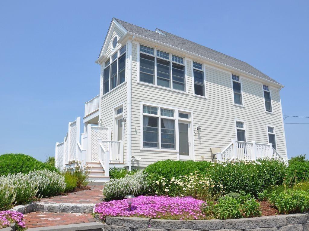 27 Fiddlers Green Ln - Photo 1
