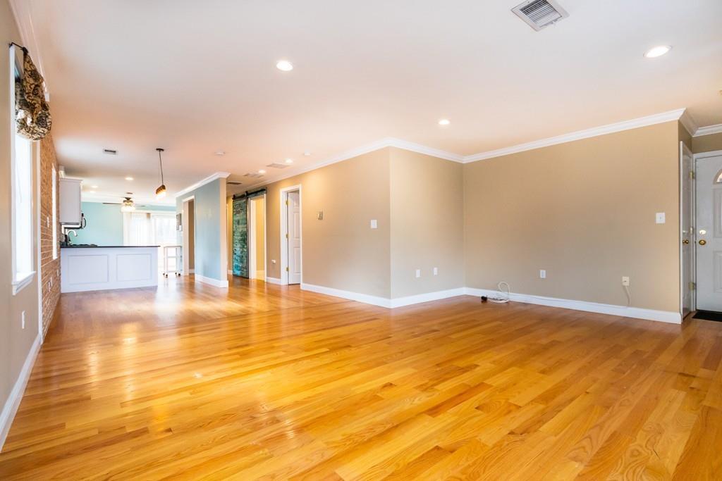 221 Neponset Ave - Photo 1
