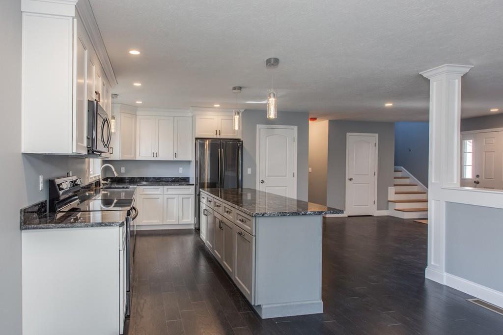 35 Lantern Drive - Photo 1