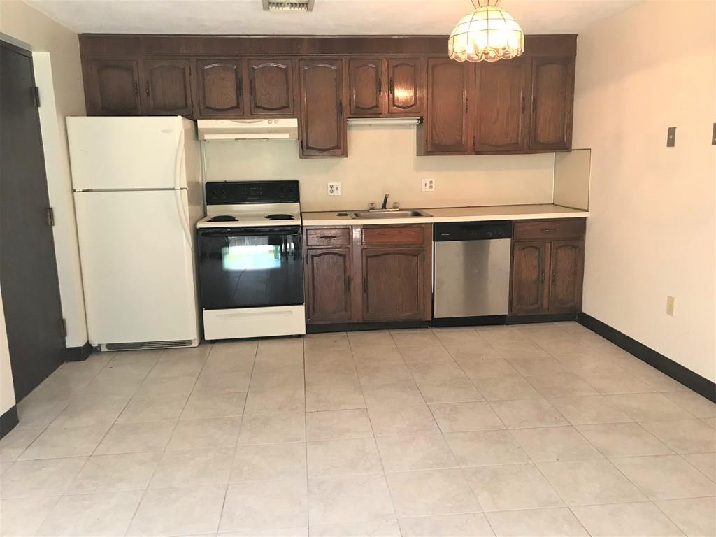 555 Main Street - Photo 1