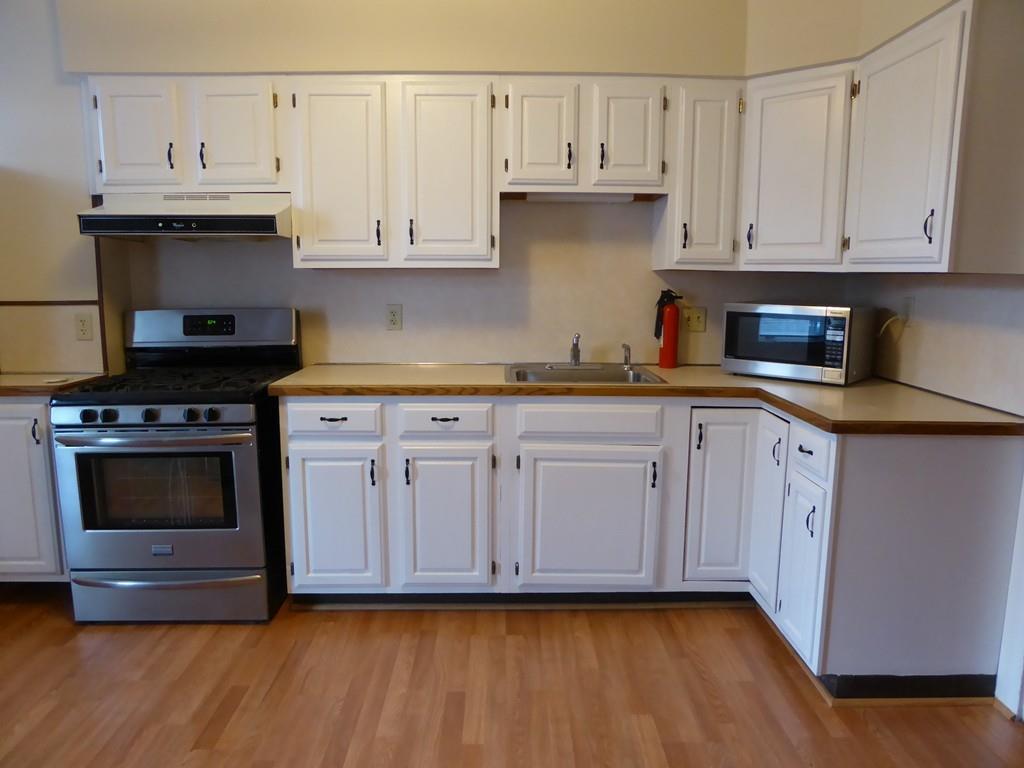 844 E 5th - Photo 1