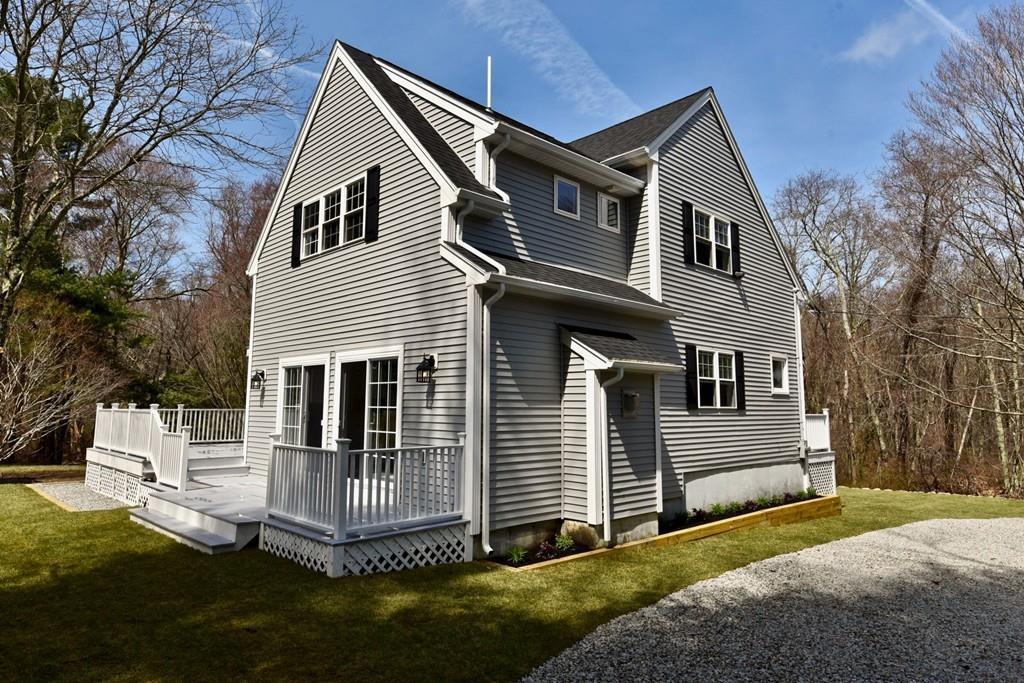 62 Maple St - Photo 1