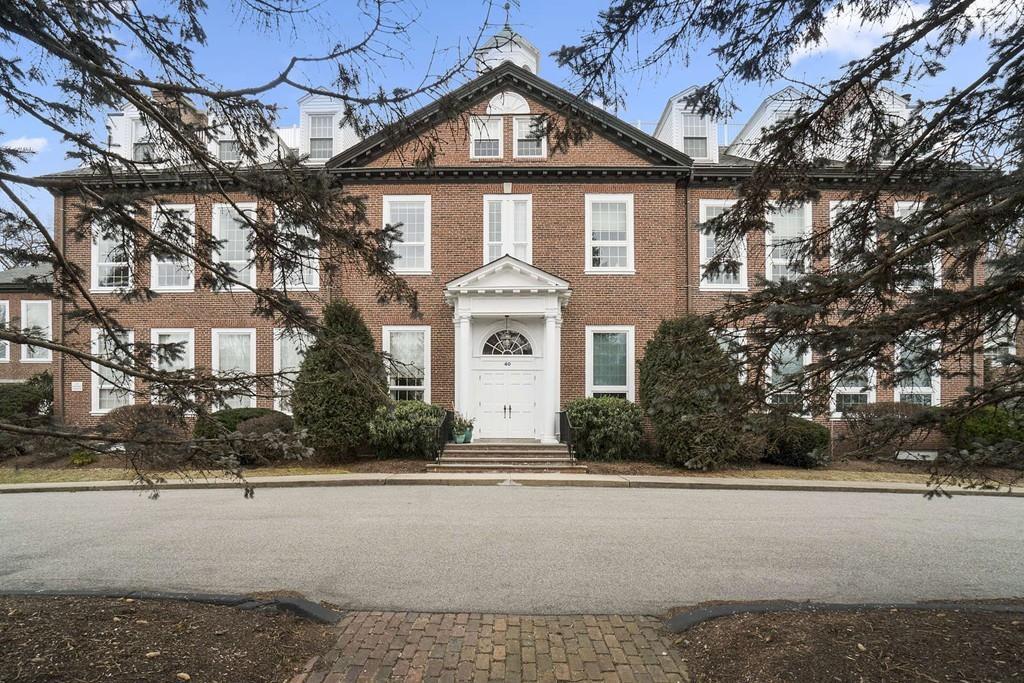 40 Seaver Street - Photo 1
