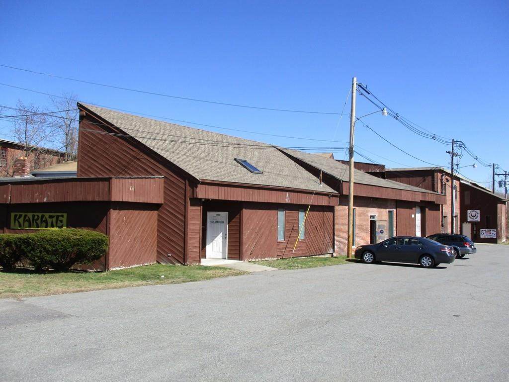 106 Oak St - Photo 1