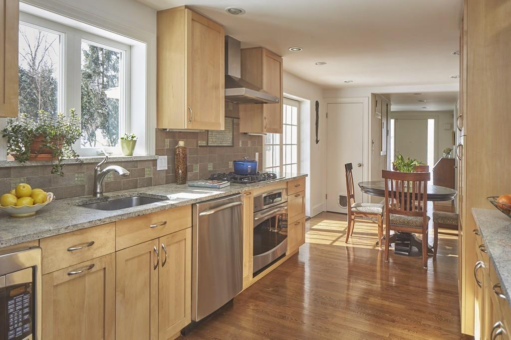 329 Merriam St - Photo 1