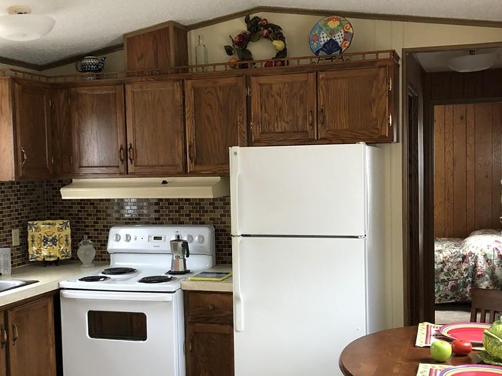 93 Grochmal Avenue - Photo 1