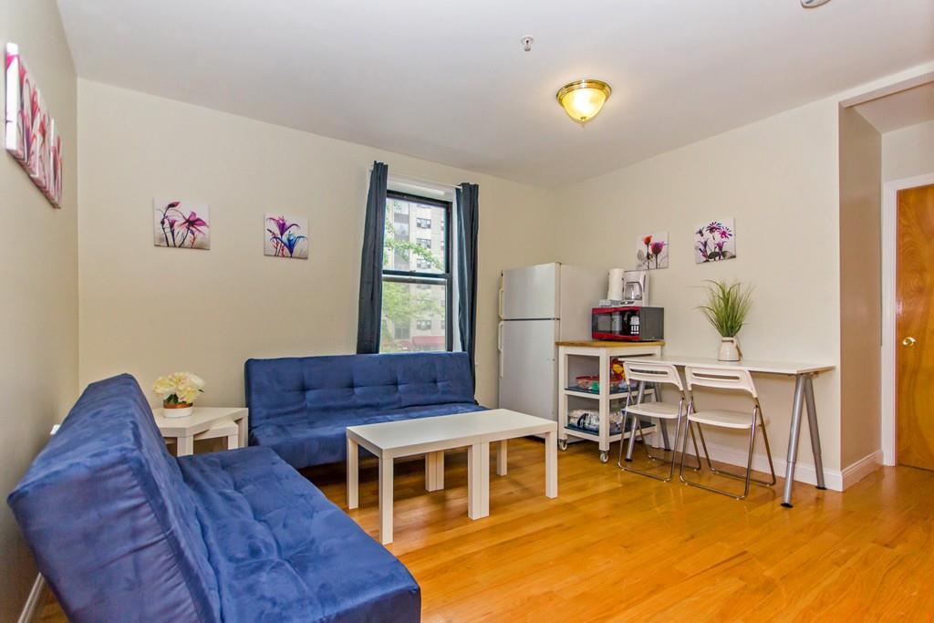 106 Tyler St - Photo 1