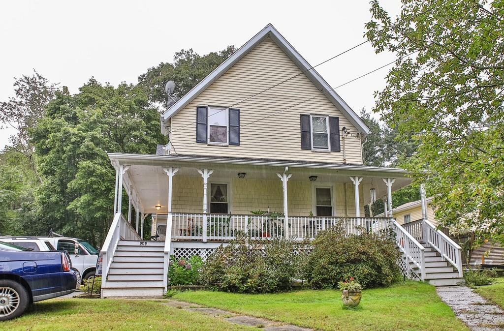 909 Gay St - Photo 1