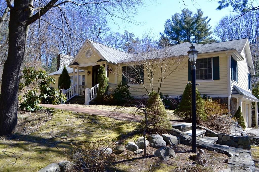 638 Wellesley Street - Photo 1