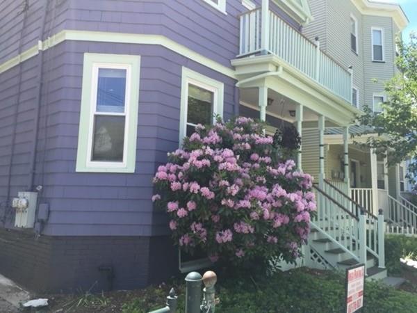 18 Seven Pines Ave - Photo 1
