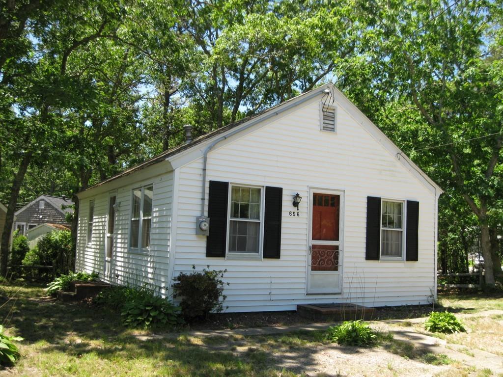 656 Main - Photo 1