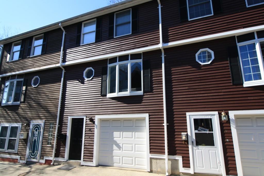 21 Rogers St - Photo 1
