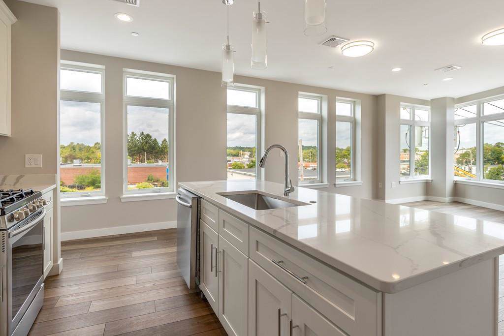 642 Main Street - Photo 1