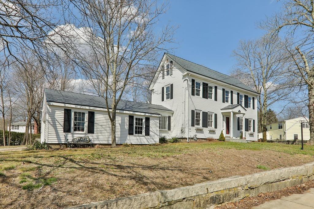 655 East St - Photo 1