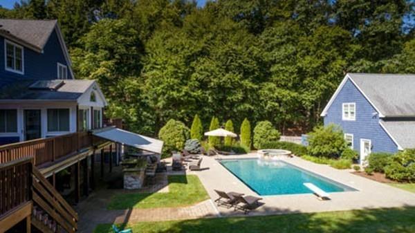 60 Crestwood Dr - Photo 1