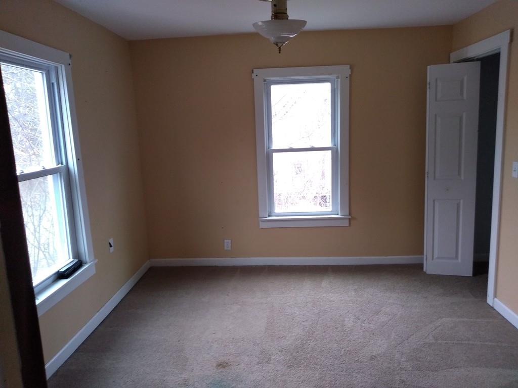 63 Everett Ave - Photo 1